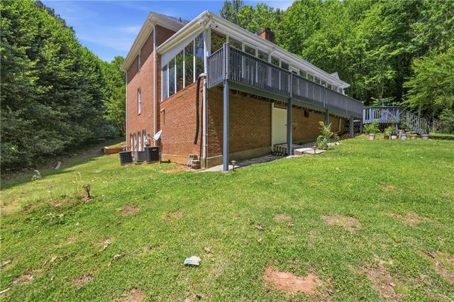 1561 Barrington View, Stone Mountain, GA 30087
