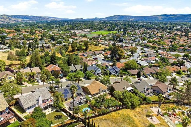 157 Knightshaven Way, San Jose, CA 95111