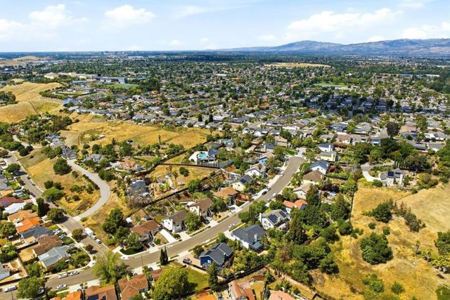 157 Knightshaven Way, San Jose, CA 95111