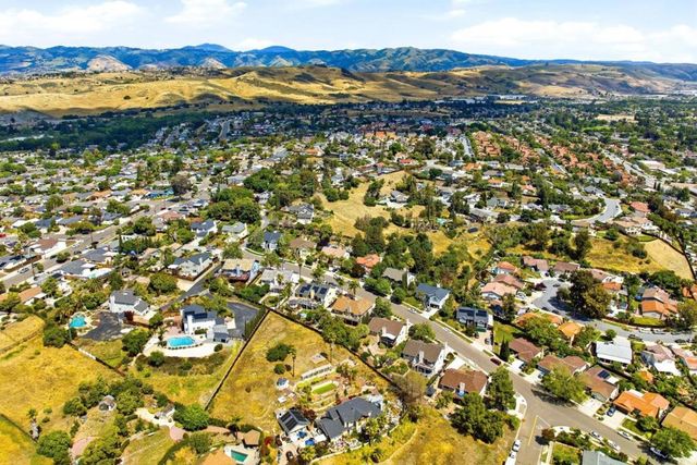 157 Knightshaven Way, San Jose, CA 95111