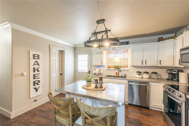 14463 Friendship Church Road, West Fork, AR 72774