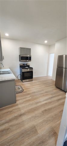 105 Davis St, Millvale, PA 15209