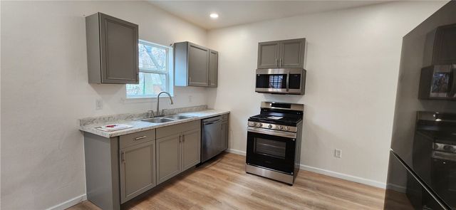 105 Davis St, Millvale, PA 15209