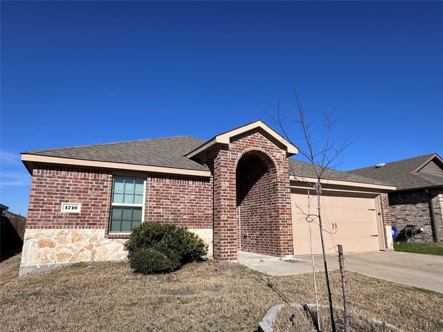 1710 Yale Street, Farmersville, TX 75442