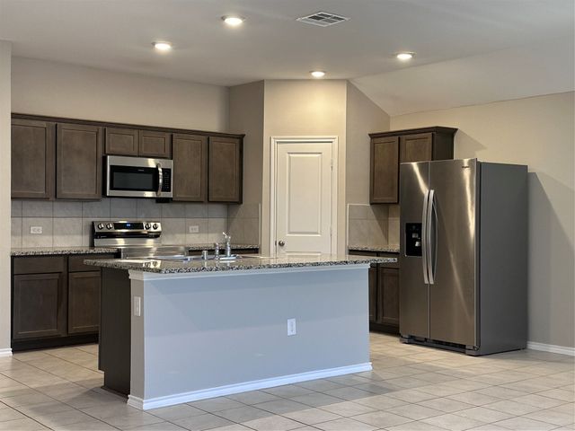 1710 Yale Street, Farmersville, TX 75442