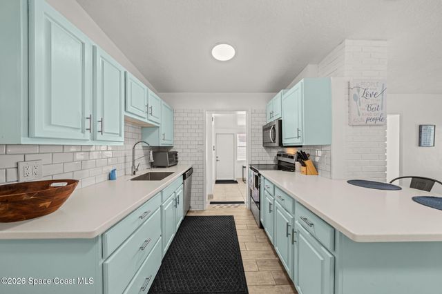 215 Jefferson Avenue, Cape Canaveral, FL 32920