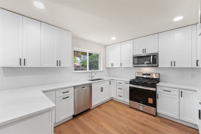 9404 Glengreen Drive, Dallas, TX 75217