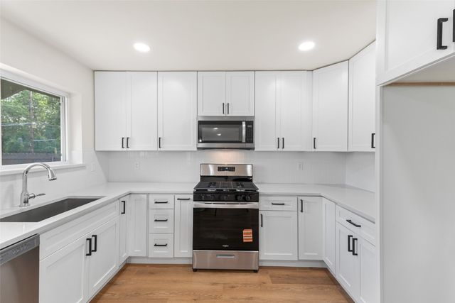 9404 Glengreen Drive, Dallas, TX 75217