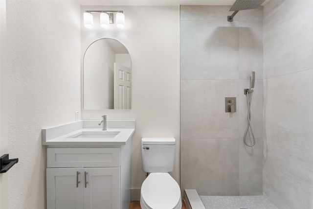 9404 Glengreen Drive, Dallas, TX 75217