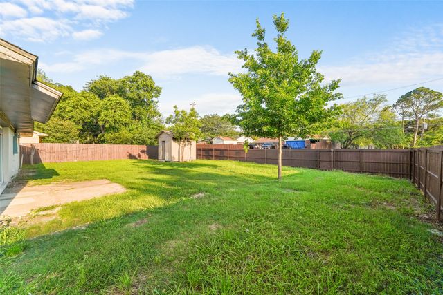 9404 Glengreen Drive, Dallas, TX 75217