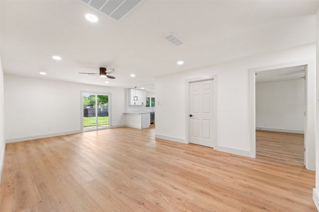 9404 Glengreen Drive, Dallas, TX 75217