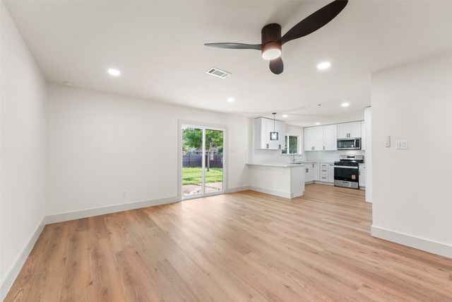 9404 Glengreen Drive, Dallas, TX 75217