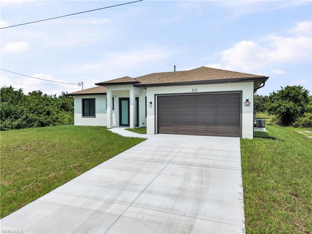 831 Bently ST E, LEHIGH ACRES, FL 33974 — exterior