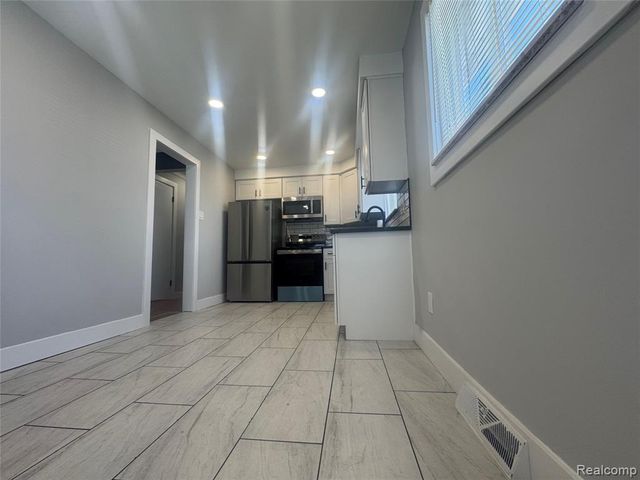 12107 Centralia, Redford, MI 48239