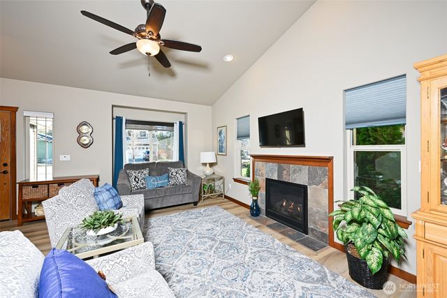 10763 Armada Avenue NW, Silverdale, WA 98383