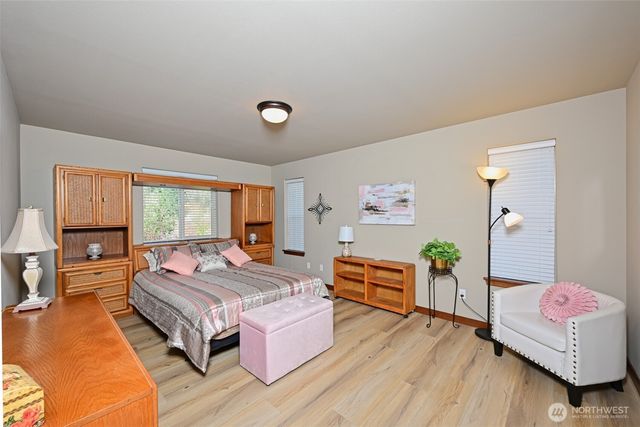 10763 Armada Avenue NW, Silverdale, WA 98383