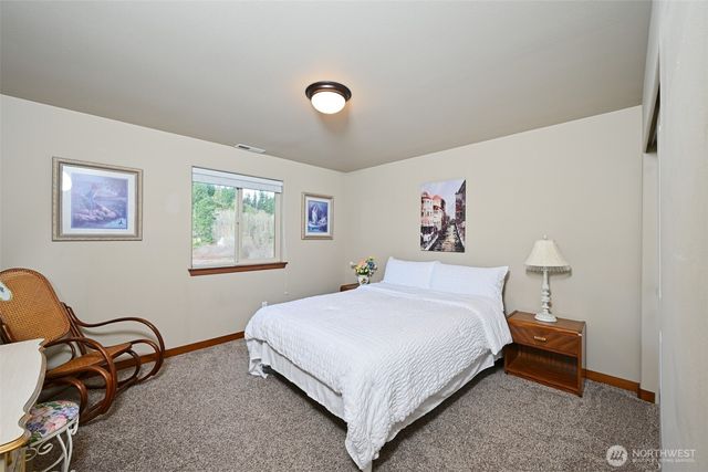 10763 Armada Avenue NW, Silverdale, WA 98383