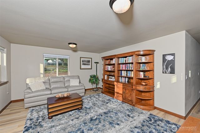 10763 Armada Avenue NW, Silverdale, WA 98383