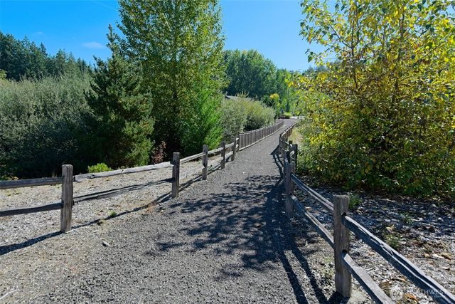 10763 Armada Avenue NW, Silverdale, WA 98383