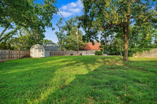 211 Greenway Rd., Salina, KS 67401