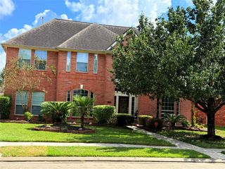 2422 Kilgarney Keep Street, Dickinson, TX 77539