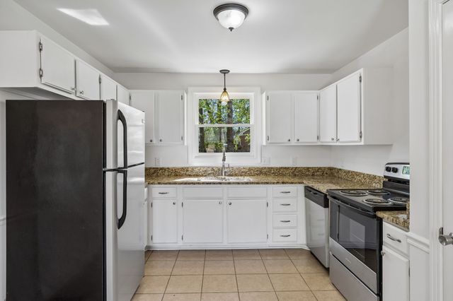 1910 Redbud Ct, Franklin, TN 37064