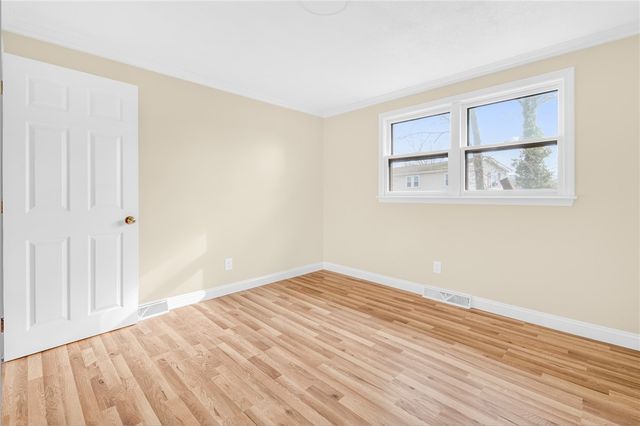 20 Killey Avenue, Warwick, RI 02889