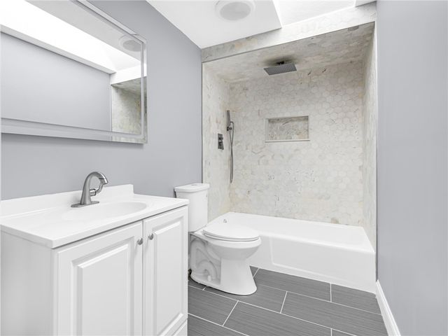 20 Killey Avenue, Warwick, RI 02889