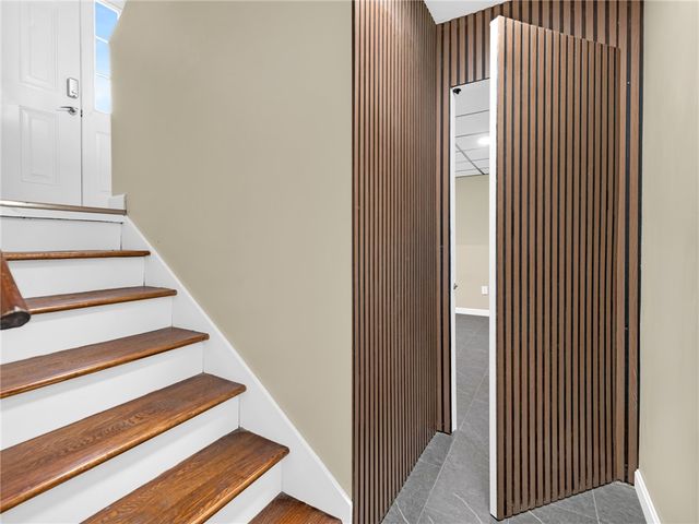 20 Killey Avenue, Warwick, RI 02889