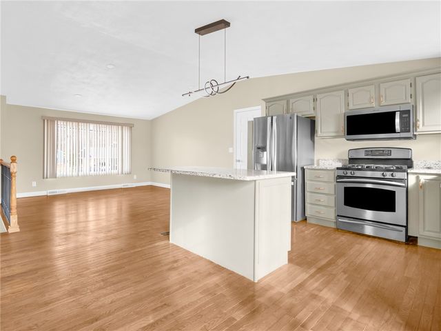 20 Killey Avenue, Warwick, RI 02889