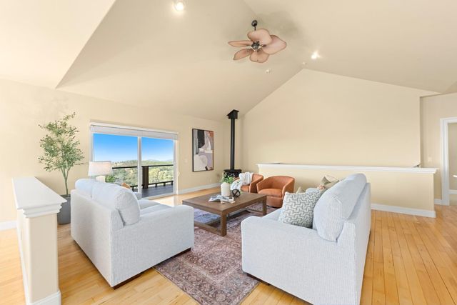 15438 Tarr Ditch Rd, Grass Valley, CA 95949