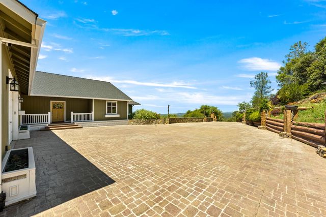 15438 Tarr Ditch Rd, Grass Valley, CA 95949