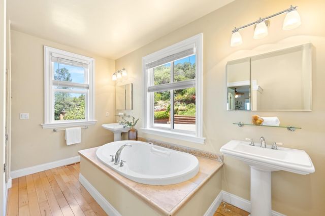 15438 Tarr Ditch Rd, Grass Valley, CA 95949