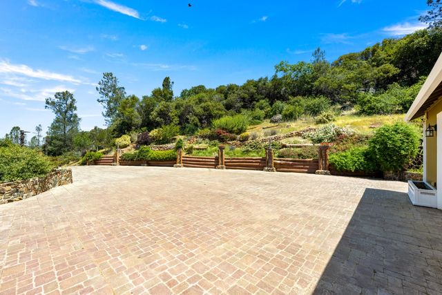 15438 Tarr Ditch Rd, Grass Valley, CA 95949