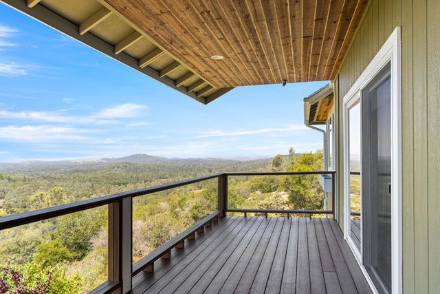 15438 Tarr Ditch Rd, Grass Valley, CA 95949