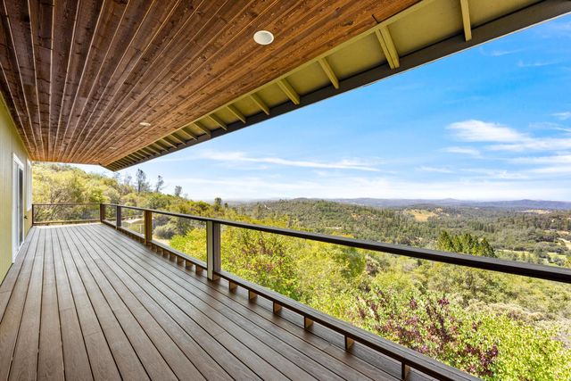 15438 Tarr Ditch Rd, Grass Valley, CA 95949