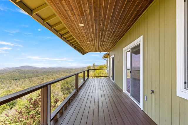 15438 Tarr Ditch Rd, Grass Valley, CA 95949
