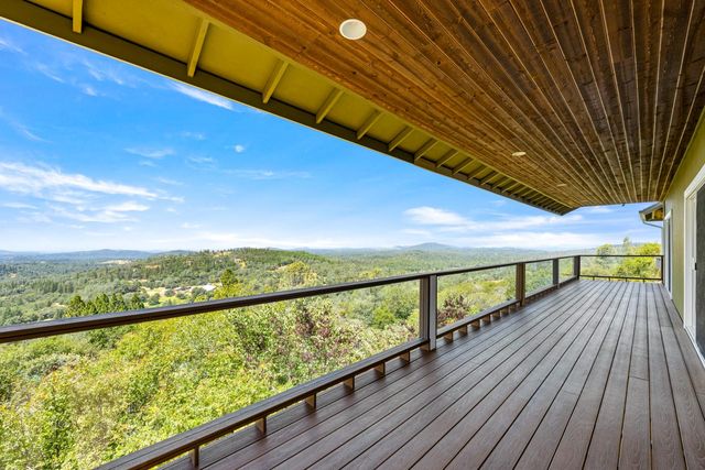 15438 Tarr Ditch Rd, Grass Valley, CA 95949