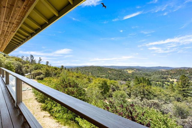 15438 Tarr Ditch Rd, Grass Valley, CA 95949