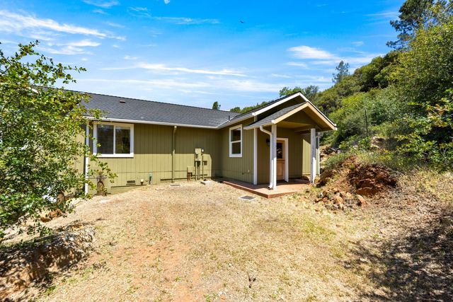 15438 Tarr Ditch Rd, Grass Valley, CA 95949