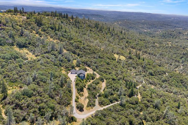 15438 Tarr Ditch Rd, Grass Valley, CA 95949
