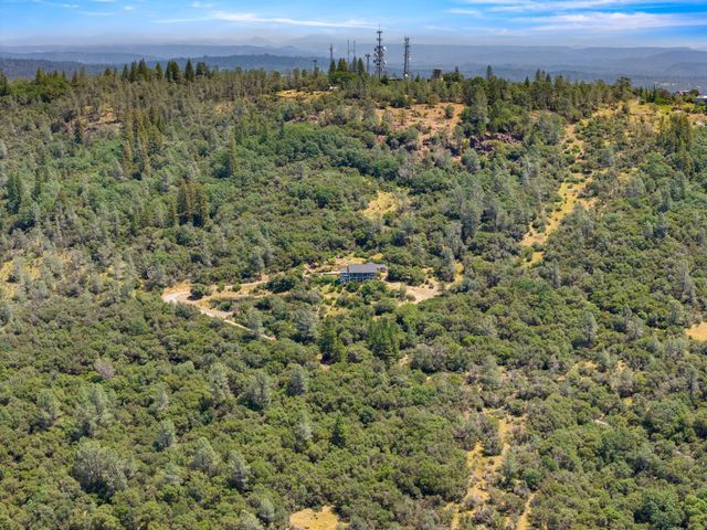 15438 Tarr Ditch Rd, Grass Valley, CA 95949