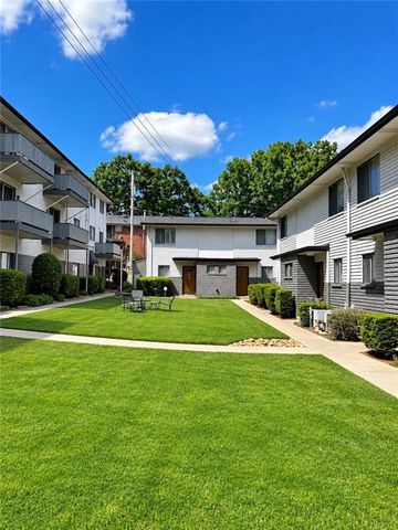 3501 Roswell Road 501, Atlanta, GA 30305