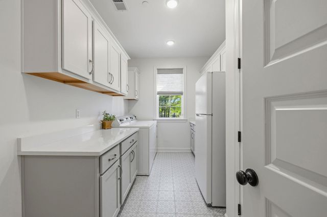 65 SANDBANK CV, Piperton, TN 38066