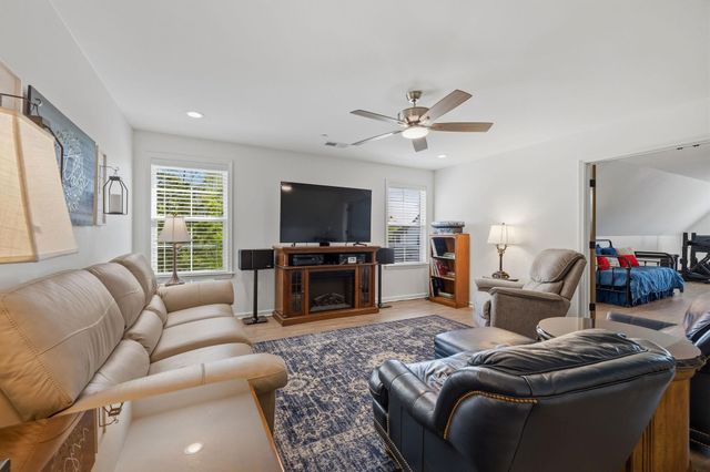 65 SANDBANK CV, Piperton, TN 38066