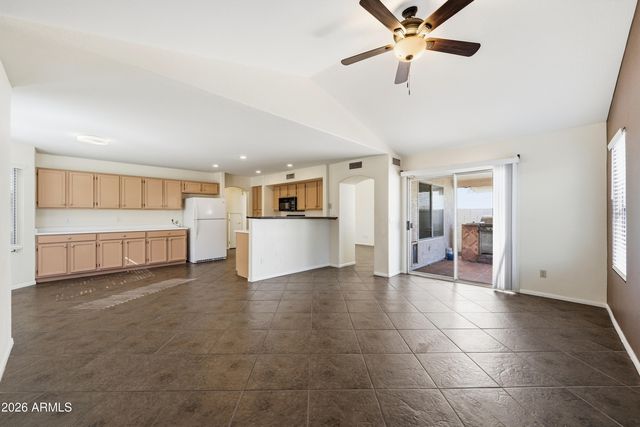 5011 W Kristal Way, Glendale, AZ 85308