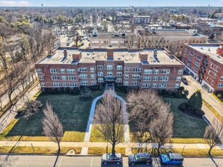 366 Stewart Avenue B10, Garden City, NY 11530