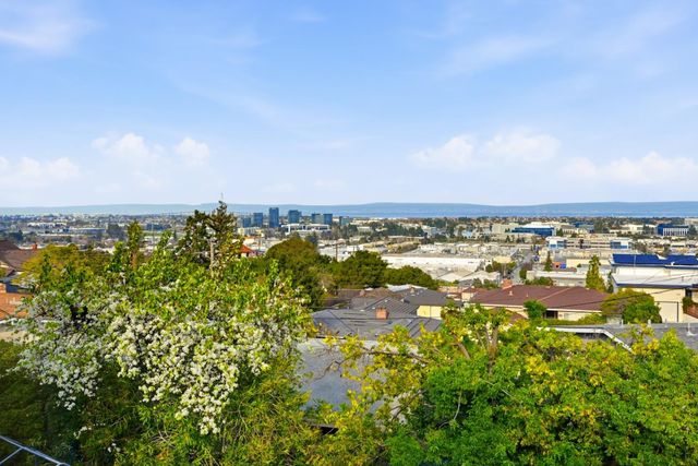 1609 Molitor Road, Belmont, CA 94002