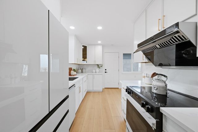 1609 Molitor Road, Belmont, CA 94002