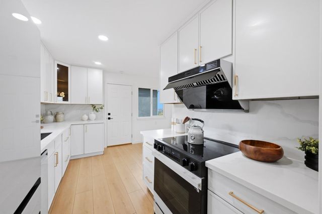 1609 Molitor Road, Belmont, CA 94002